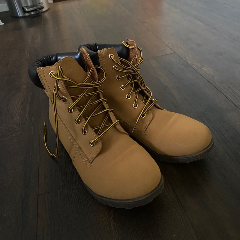 Boots! Off-brand Timberlands